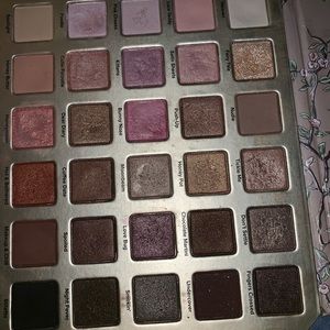 Too faced nature love palette
